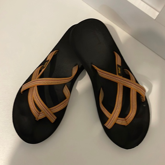 Teva Shoes - Teva Women's Olawahu Flip Flop Sandals Size 8 Orange Black Teva Women's Sandals